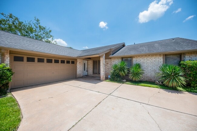 Photo - 2903 Pepperwood Dr