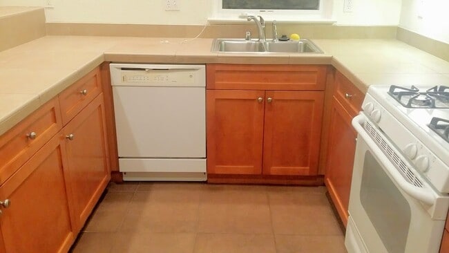 Photo - 3 Bedroom Townhome for Rent