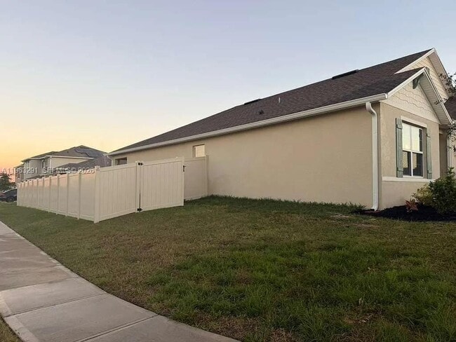 Building Photo - 1747 Buckeye Rd