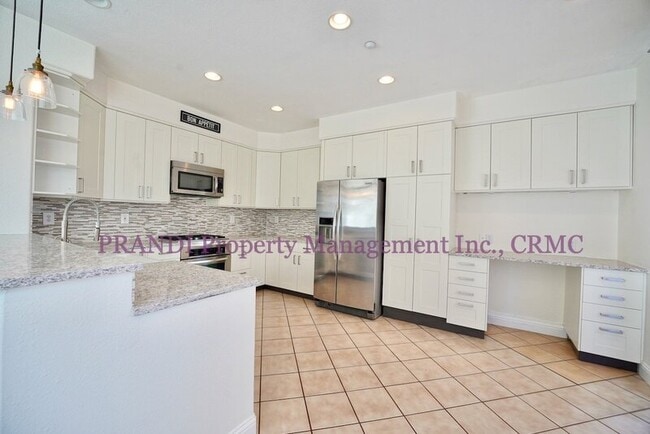 Photo - 14 Pizarro Ave