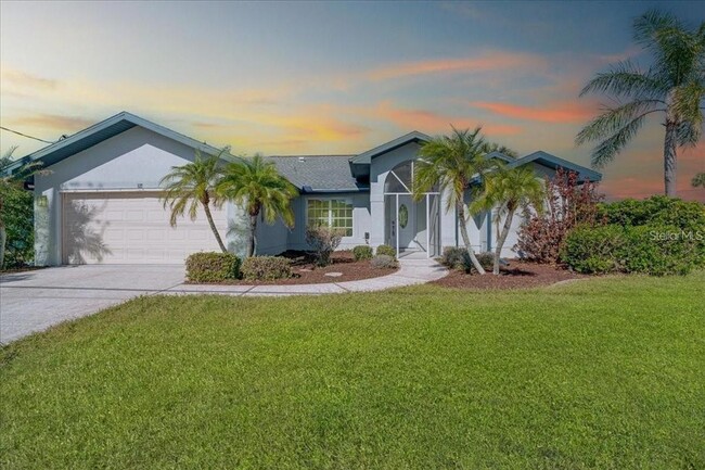 Building Photo - 527 Rotonda Cir Rental