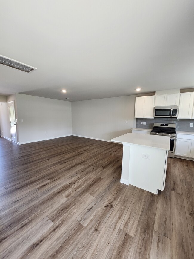 Photo - 712 Peyden Ln