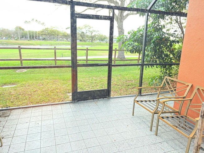 Building Photo - 1641 Fairway Rd