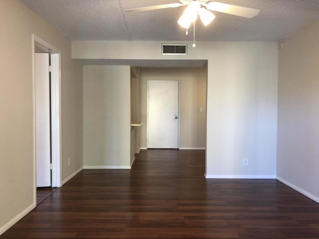 Photo - 460 NW 20th St Unidad 2070