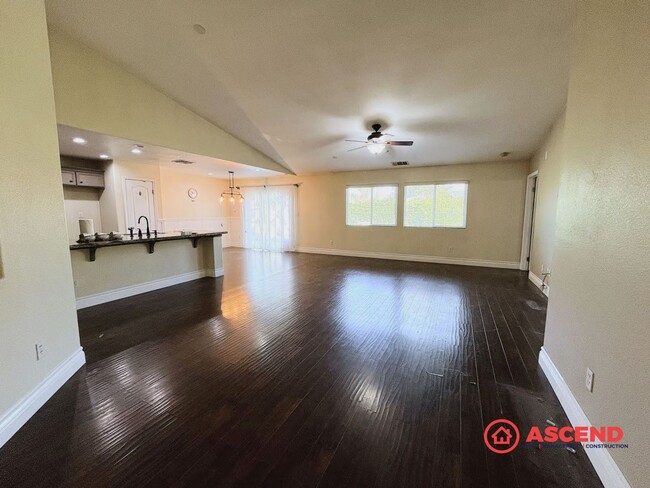 Photo - Beautiful NW Bakersfield Home | Cul-de-Sac Living + Solar