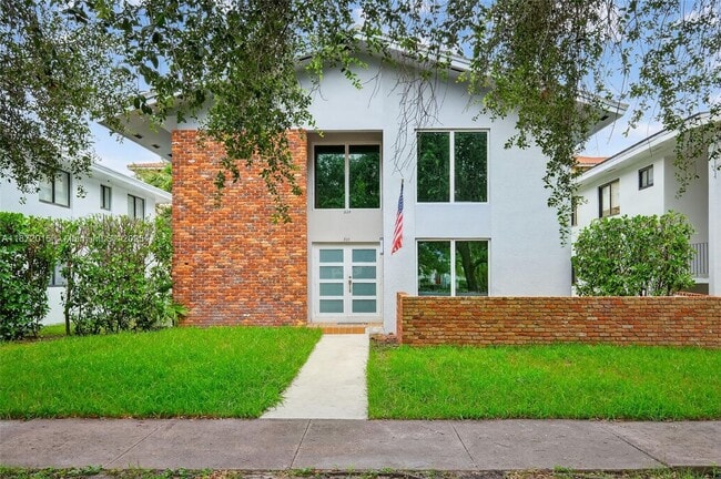 Building Photo - 537 Menendez Ave Unit 537