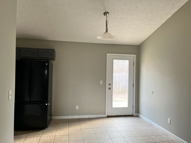 Photo - Gorgeous south side single family home in Romney Run subdivision. Fenced in back yard