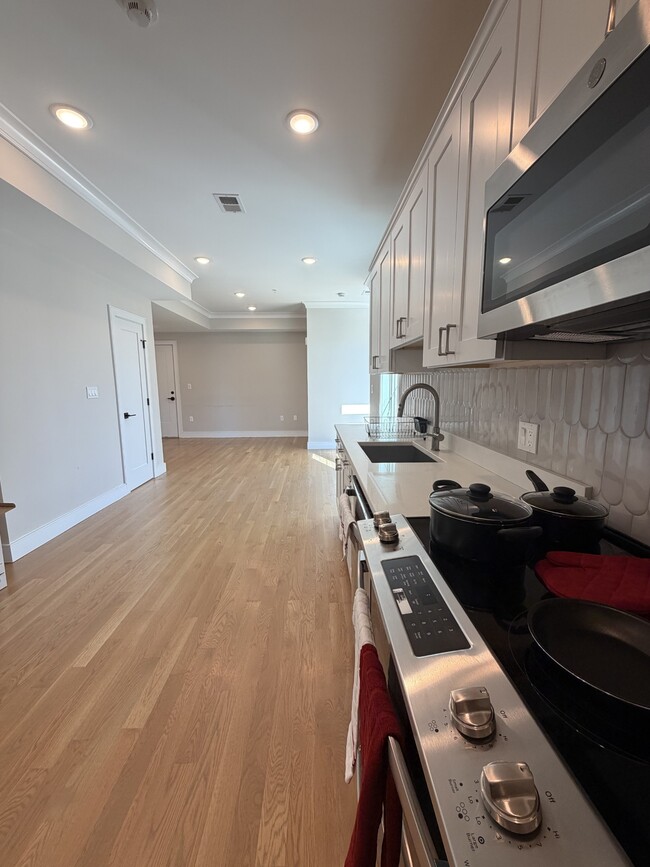 Photo - 104 Warren St Unit 7