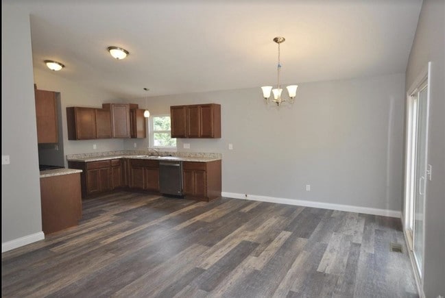 Photo - 252 Seminole St