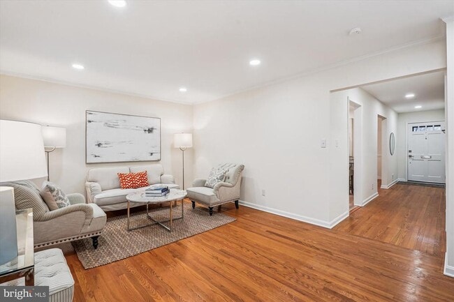 Photo - 1605 Dunterry Pl