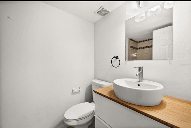 Photo - 2938 Clark Rd