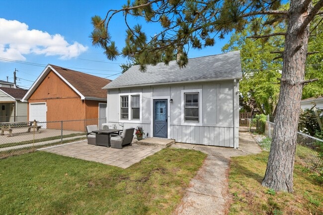 Photo - 7416 W Palatine Ave