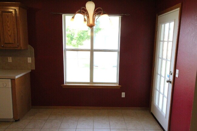 Photo - 620 Eastview Dr