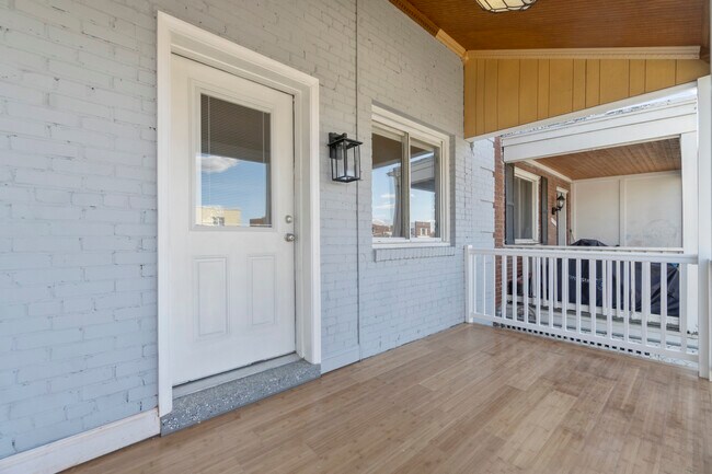 Photo - 135 Lynhaven Dr