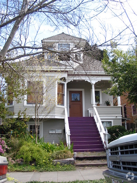 Front of building - 1534 Benton St Unit A Rental