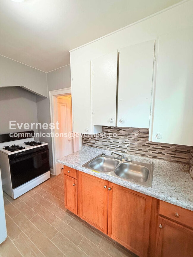 Photo - 4066 Tyler St