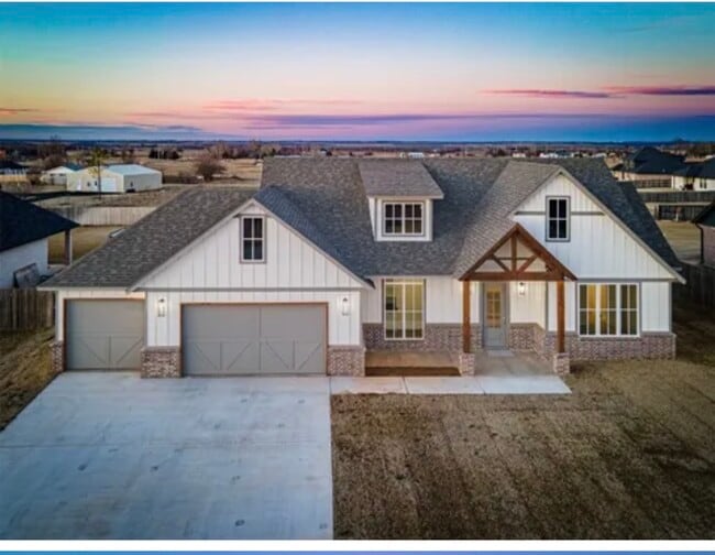Building Photo - 7530 Highland Hls Dr