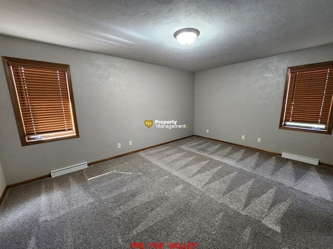 Photo - Large Side by Side Townhouse Greenville