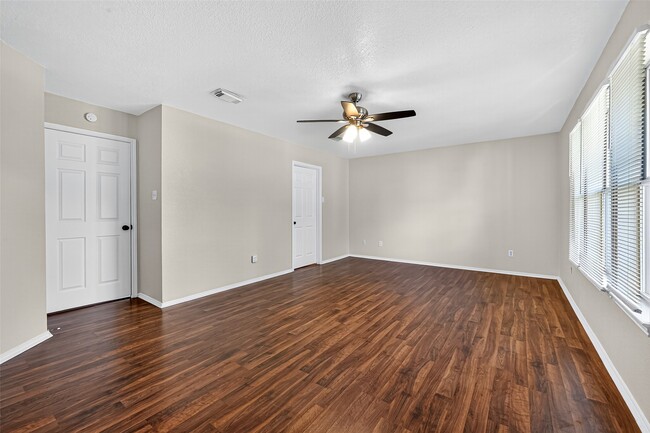 Building Photo - 19735 River Rock Dr