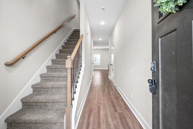 Photo - 318 Fallow Cir