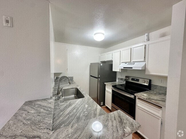 Building Photo - 2 Bedroom Condo in Mission Valley! Unit 209
