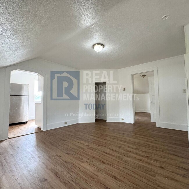 Photo - Calvin - 1651 (Cascade Group) Unidad B
