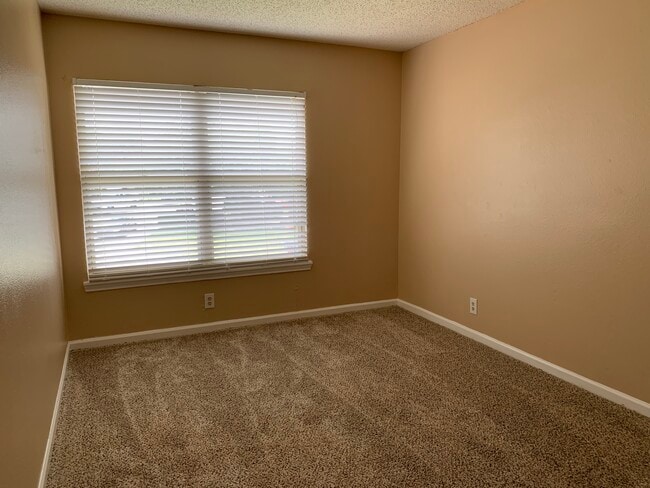 Photo - 3753 Candlebluff Dr