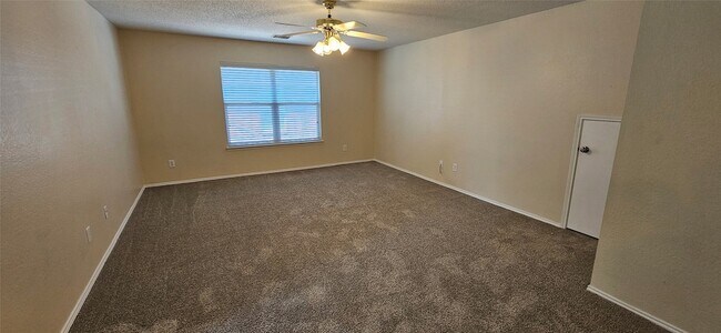 Photo - 2820 Deer Ridge Dr