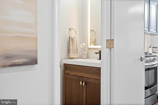 Photo - 424 Oakdale Pl NW