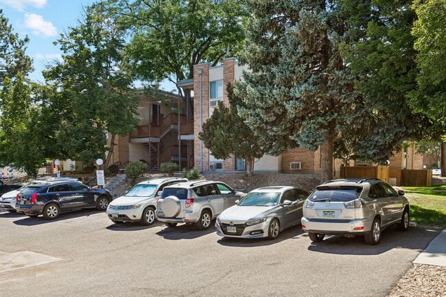 2855 S Monaco Pky Unit 3-107