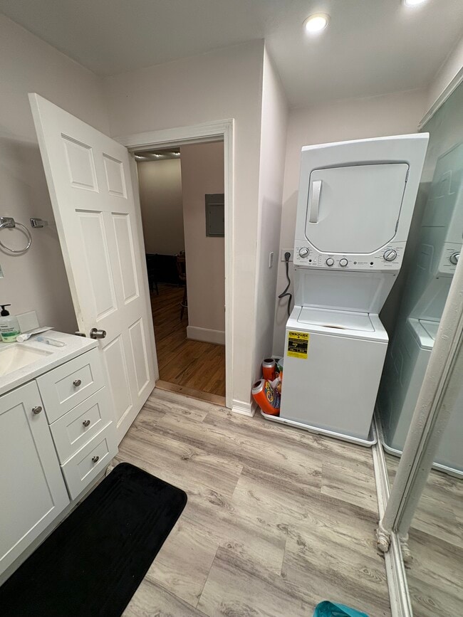 Photo - 860 Huntington Ave Unidad 1