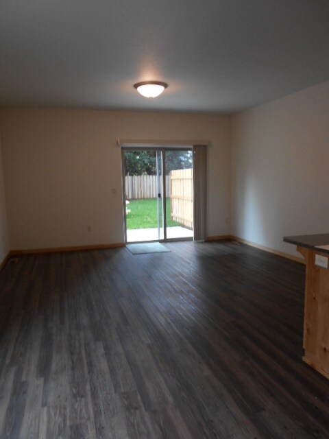 Photo - 646 SW Taft St