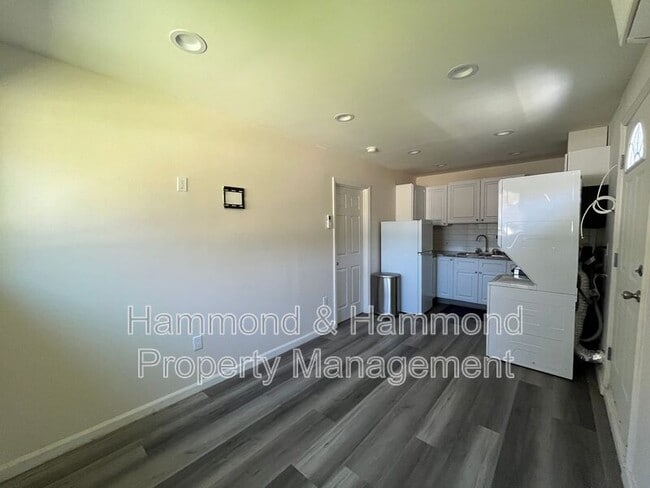 4447 Babcock Ave