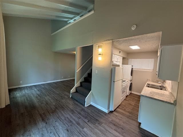 Photo - 5301 Lovell Ave