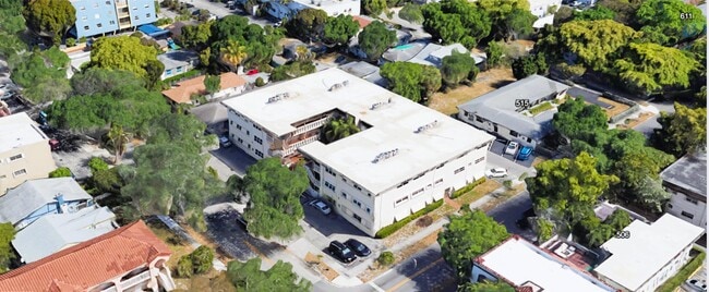 Photo - 1958 Monroe St Unidad 202