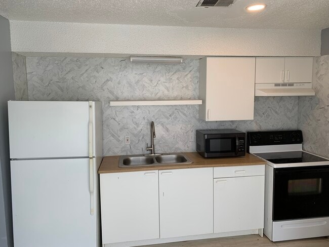 Photo - 3311 Chesapeake Cir