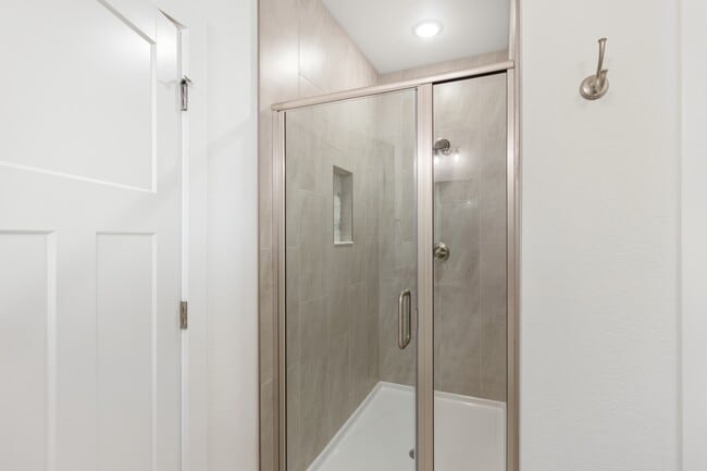 Photo - 2947 W 20th St