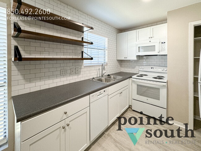 Photo - 6385 Schoel Ln