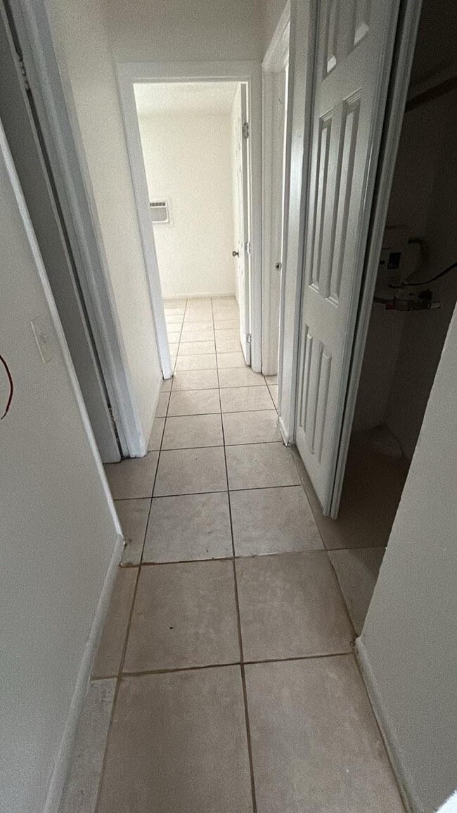 Photo - 2245 Madison St