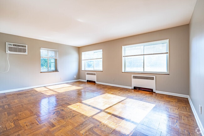 Interior Photo - Edenview Rental