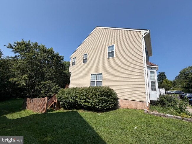 359 Snyder Ln