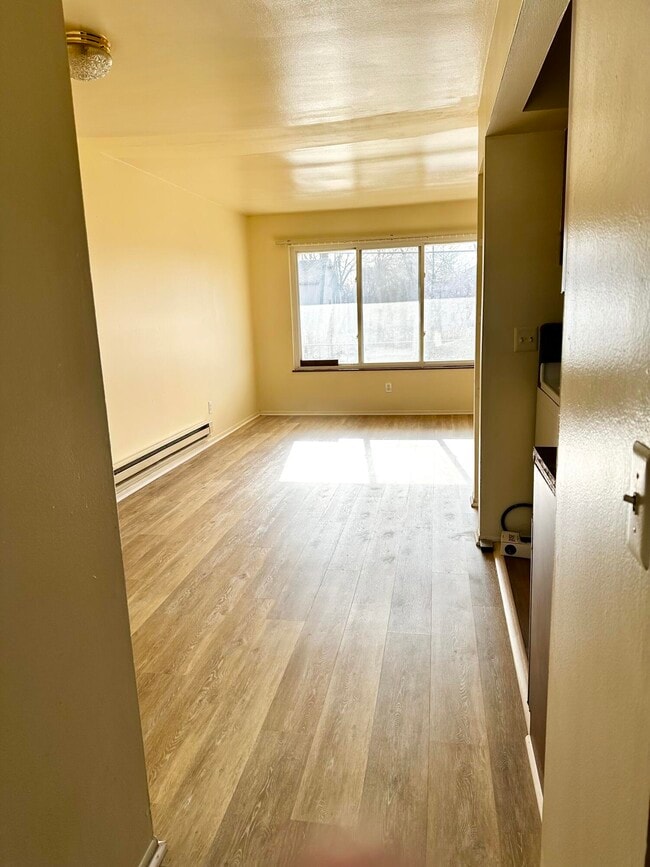 Building Photo - 9730 Wyoming Ave Rental