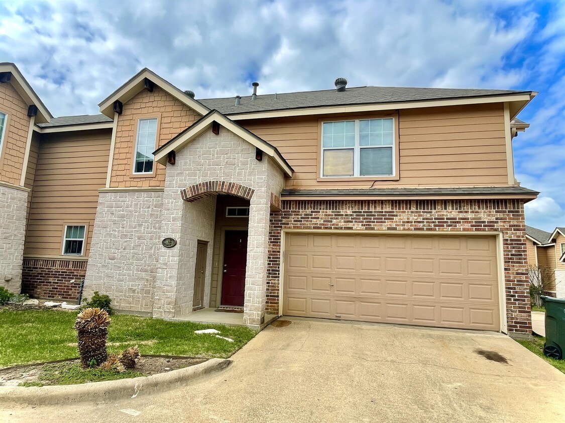Photo - 1812 W Villa Maria Rd (Bryan, TX)