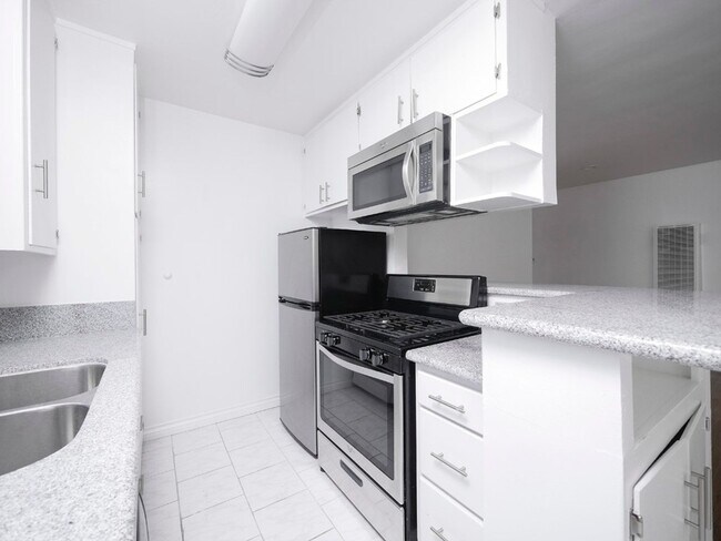 Photo - 1215 Granville Ave