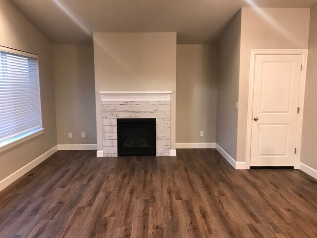 Photo - Single level Stand-Alone Home by Woodhill ...