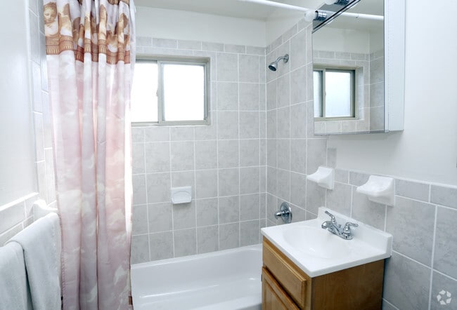 Photo - Deer Creek Village