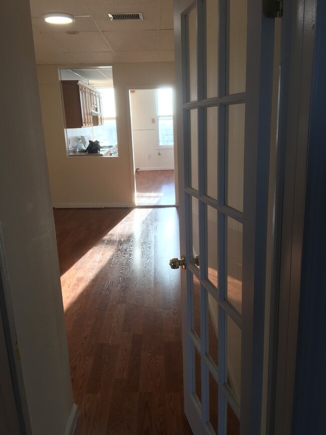 Photo - 475 Monmouth St Unit 3