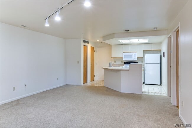 Photo - 1250 Youngs Rd