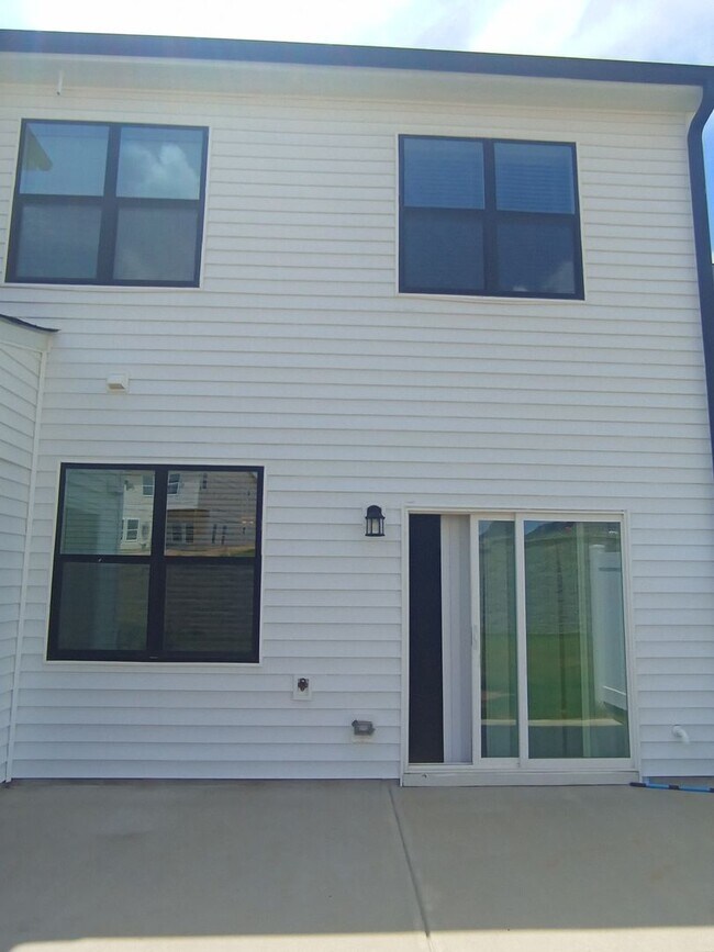 Photo - 730 Putney Hl Rd