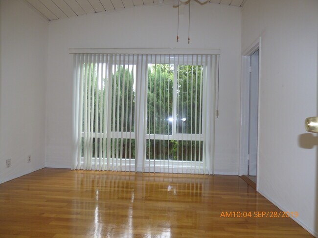 245 1/2 S Church Ln Unit 245.5